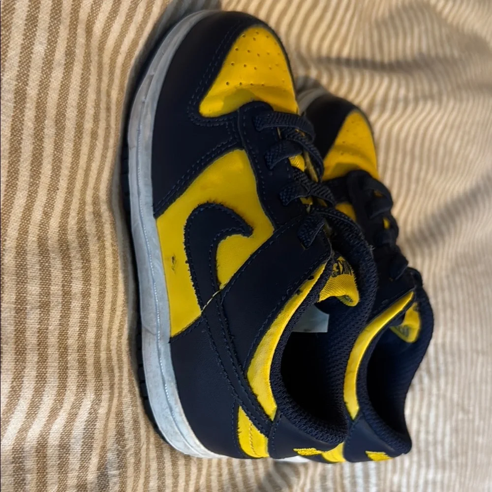 Nike Kids Yellow and Blue Sneakers - Picture 2 of 3